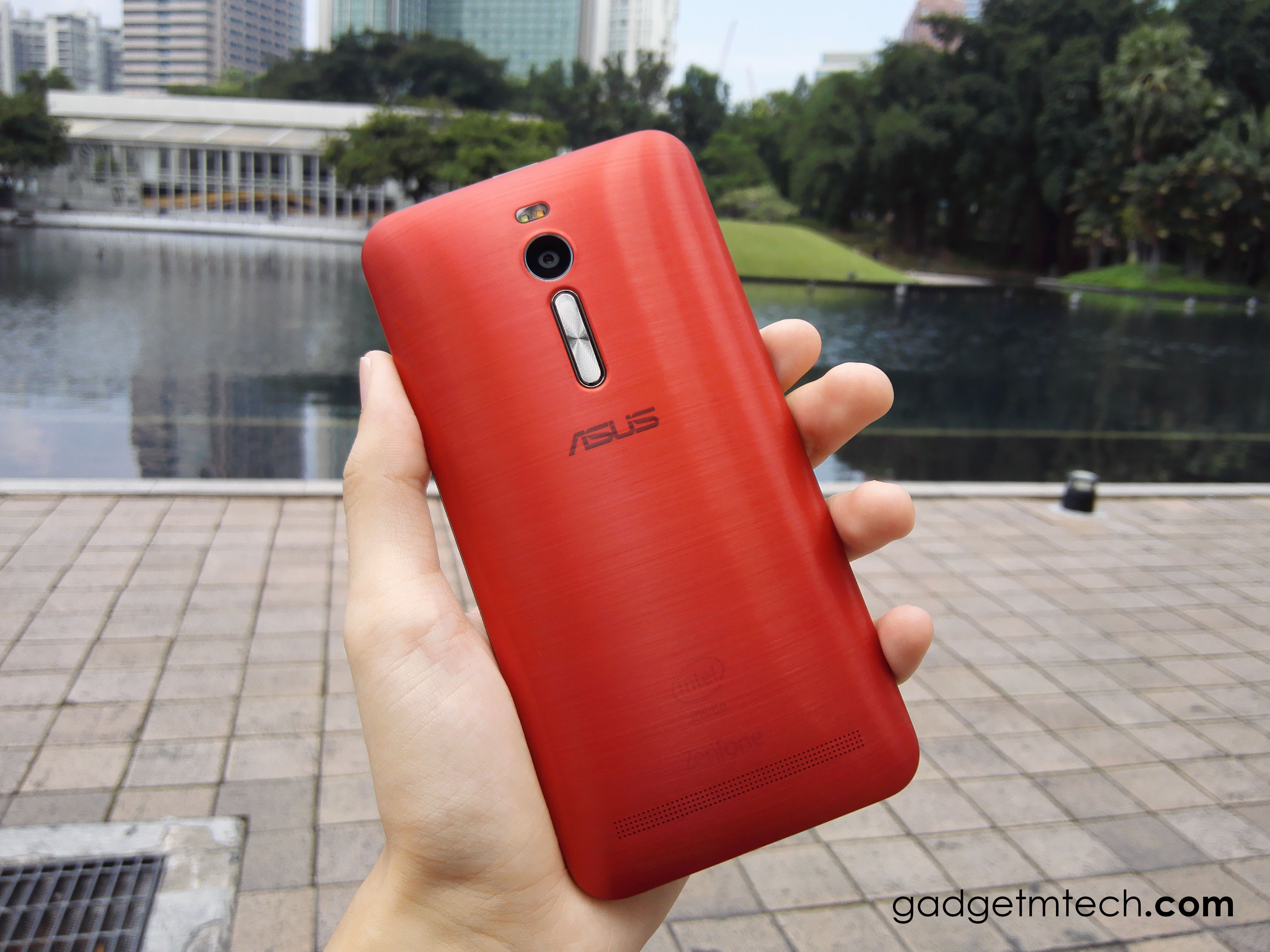 ASUS ZenFone 2 ZE551ML Review - 21
