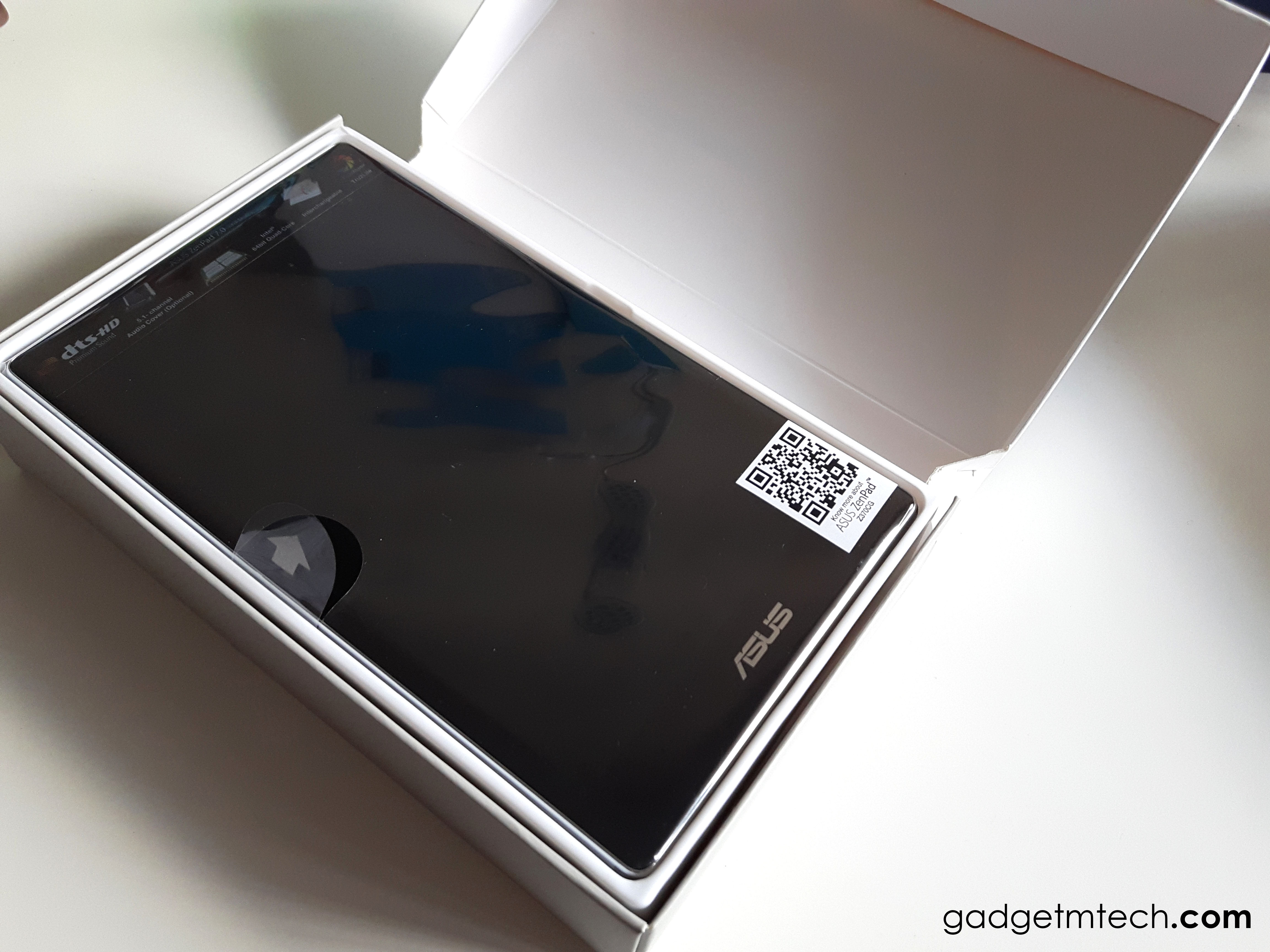 ASUS ZenPad 7.0 (Z370CG) Unboxing_4