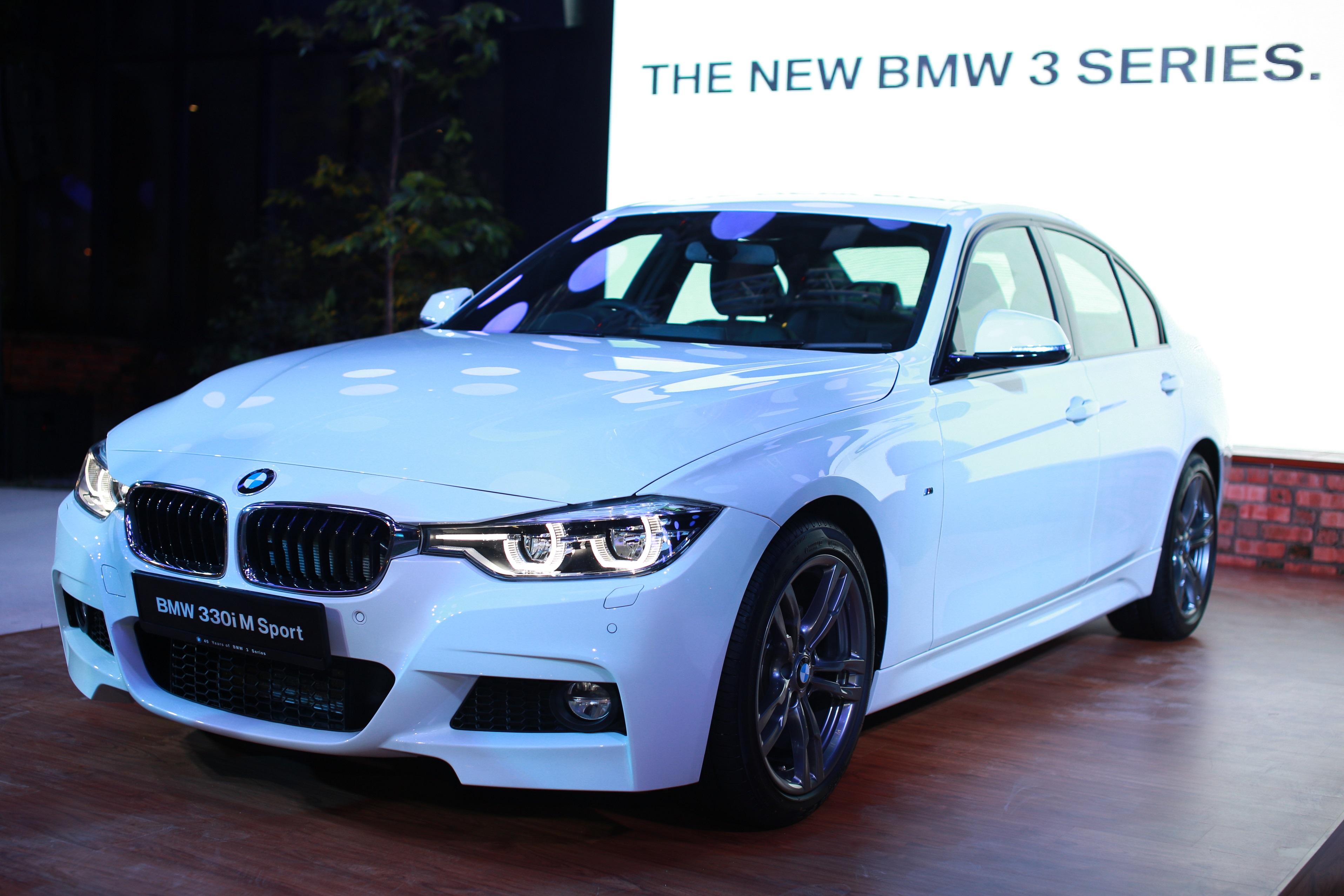BMW 3 Series_2