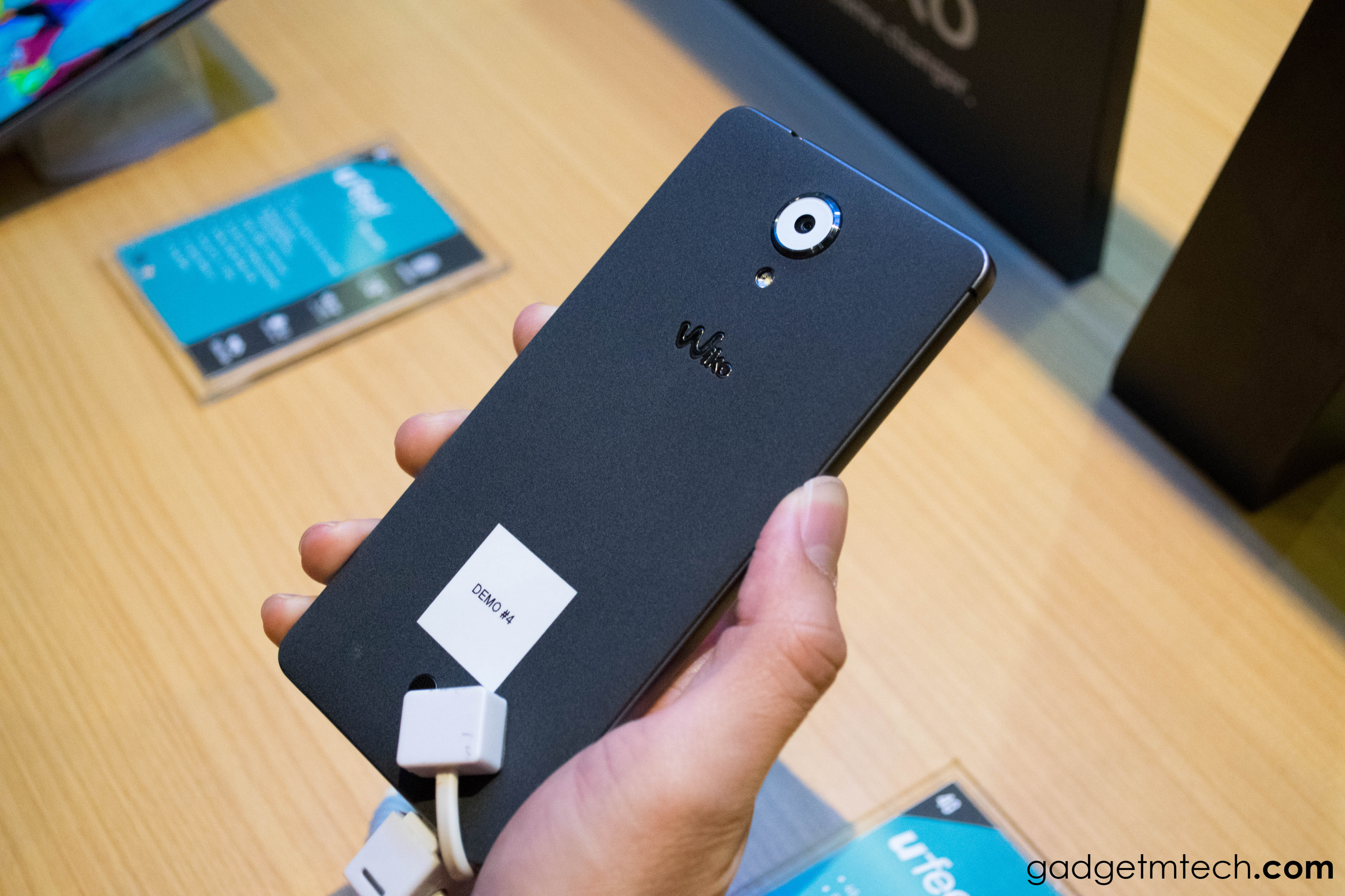 Wiko UFEEL_2