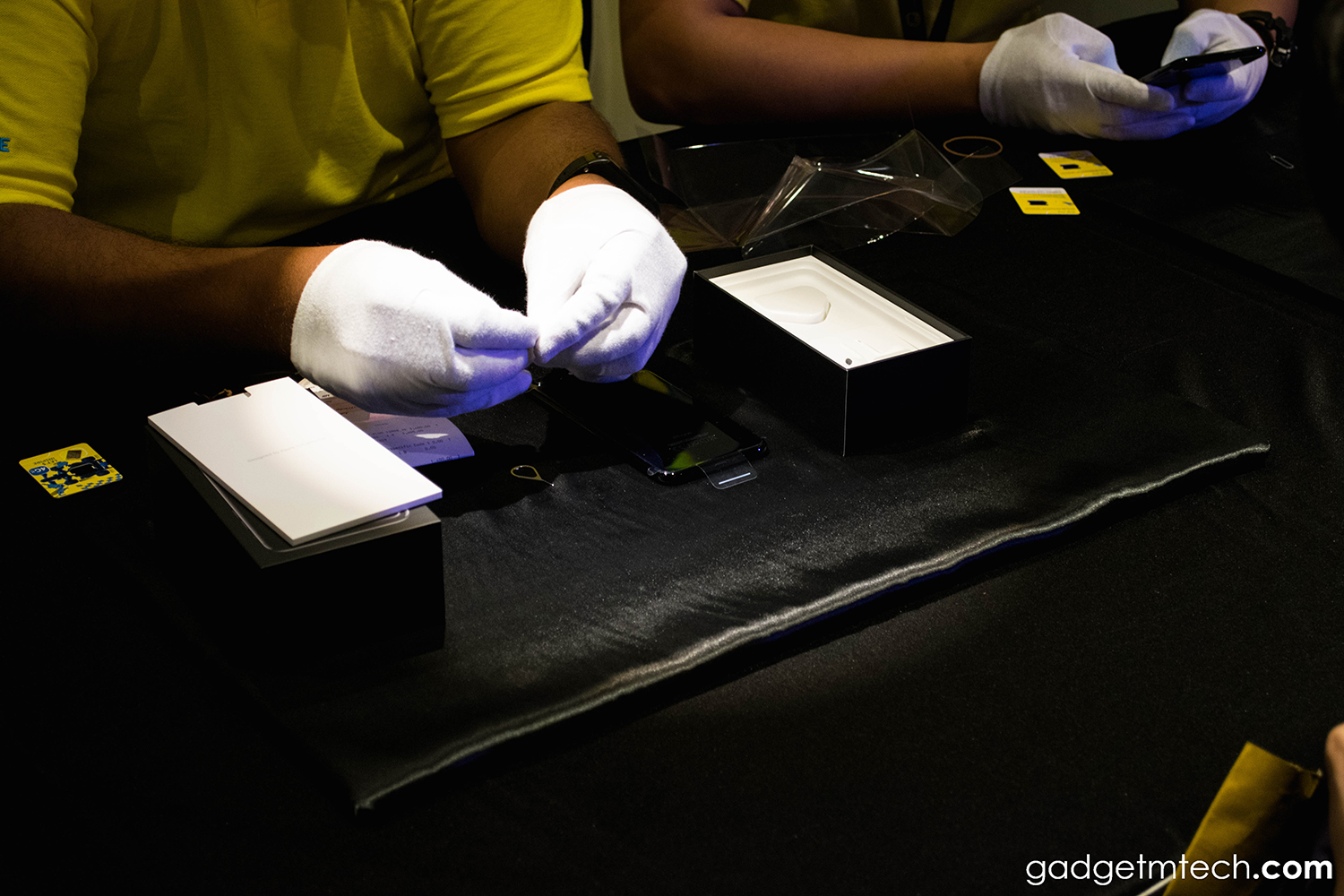 Digi iPhone 7 and iPhone 7 Plus Midnight Launch_2