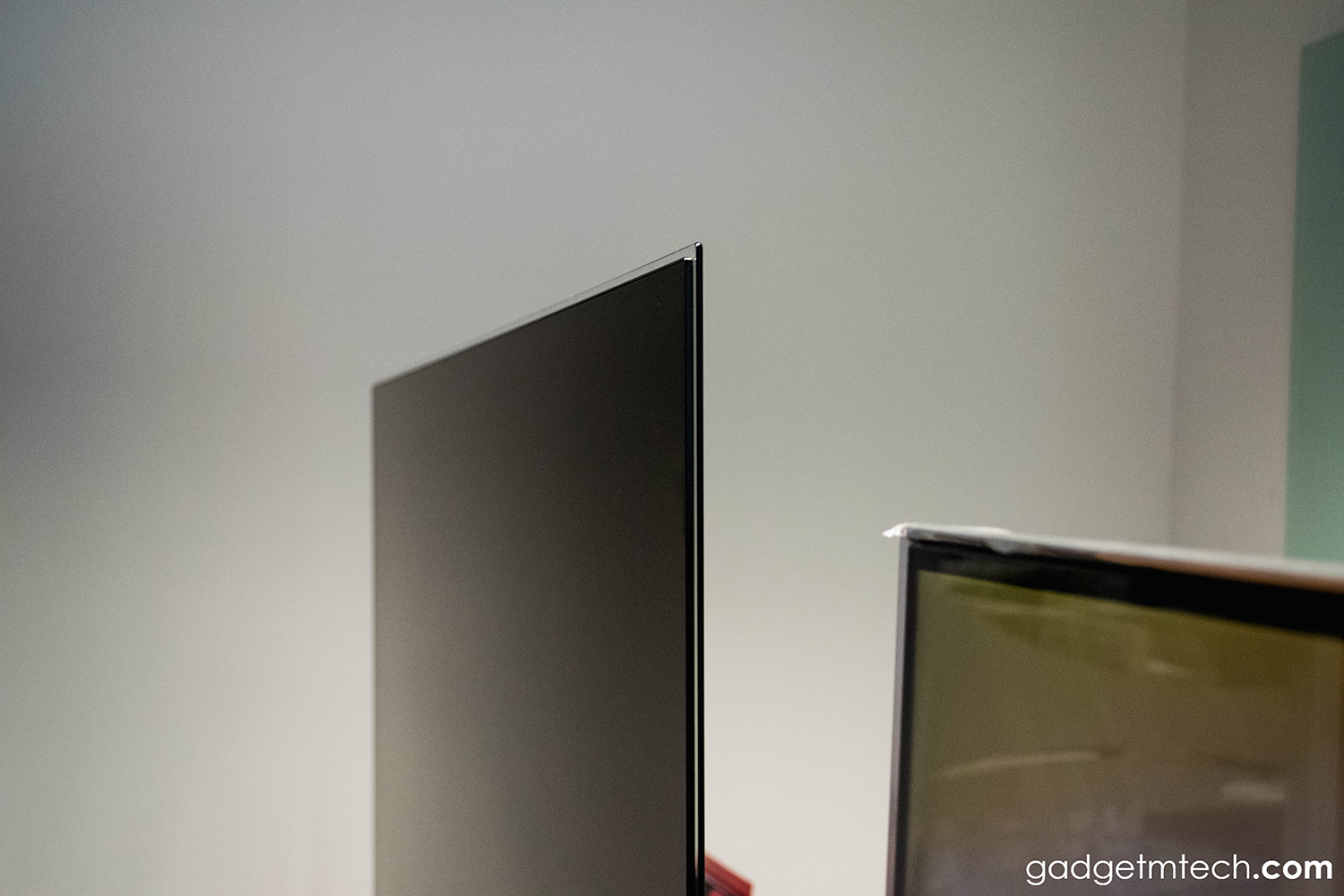 LG E6 OLED 4K HDR Smart TV First Impressions and Quick Review_2