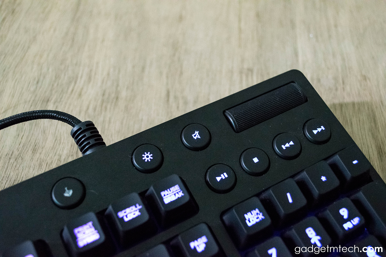 Logitech G810 Orion Spectrum Review_9