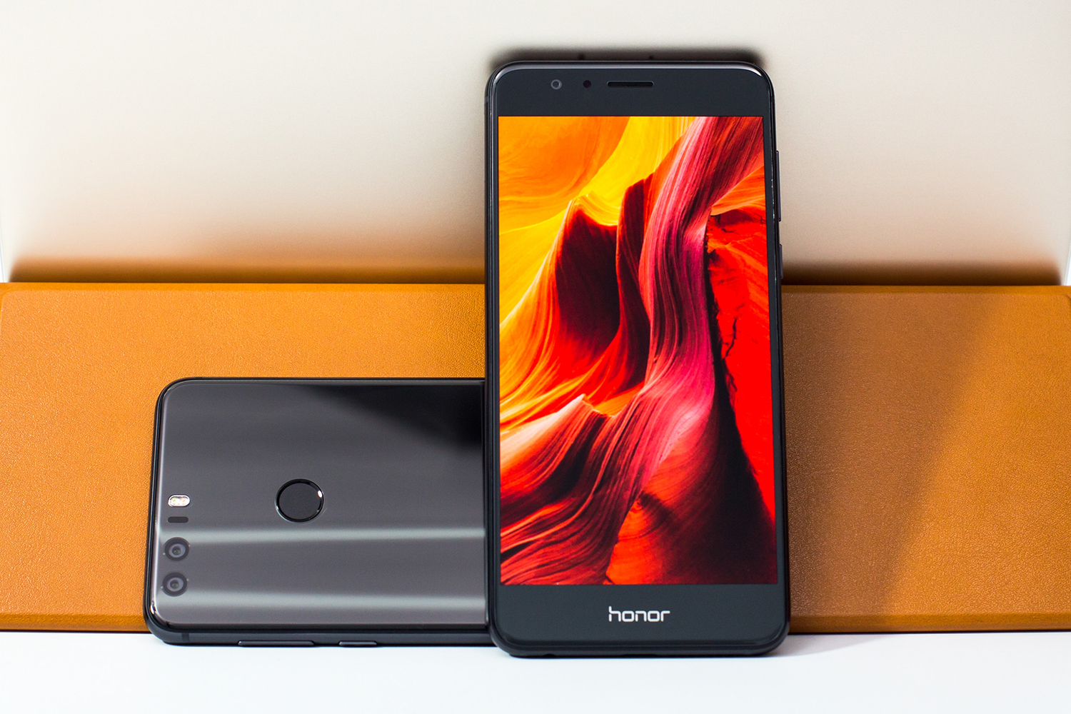 The Honor 8 Is Bringing Black Back_2