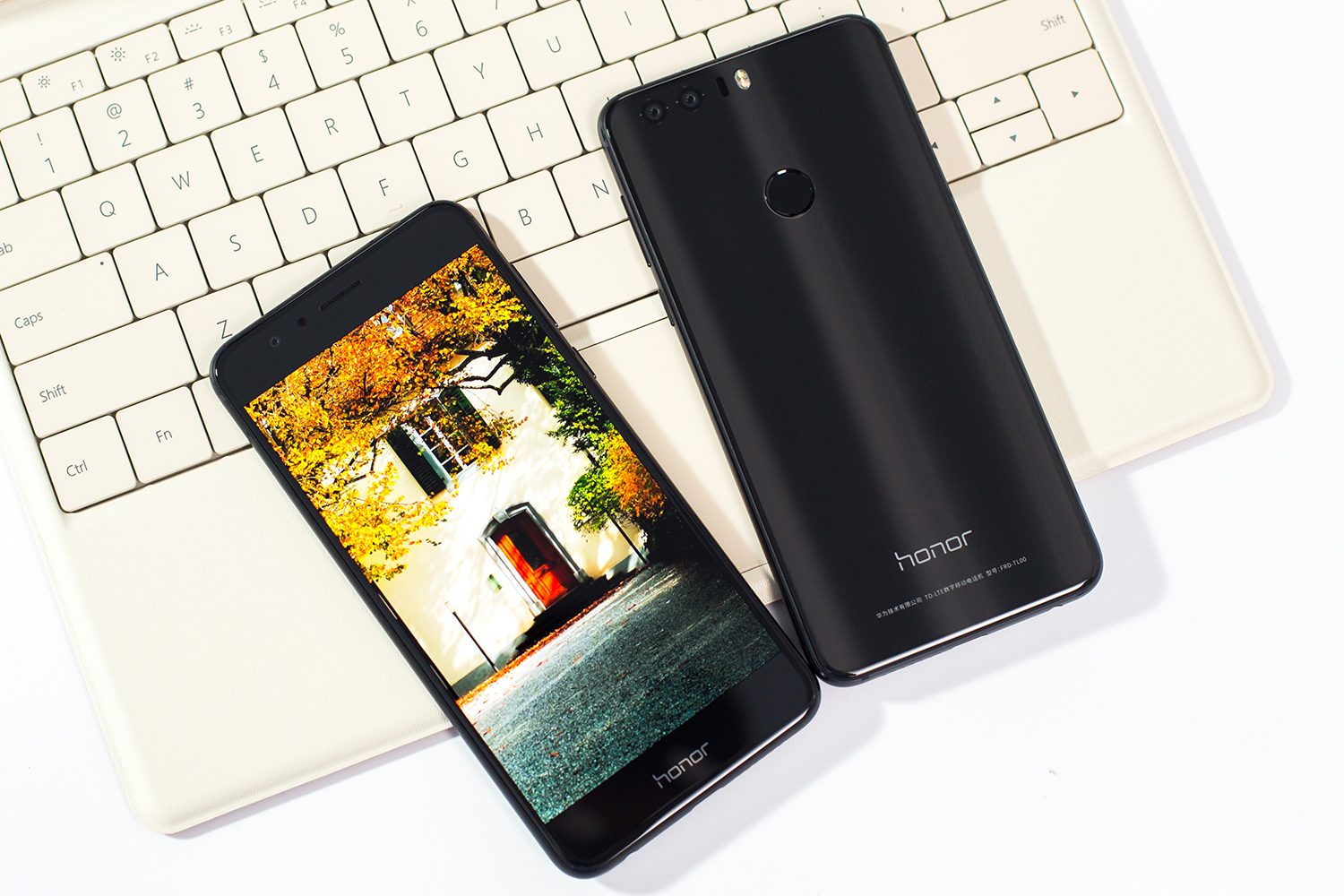 The Honor 8 Is Bringing Black Back_4