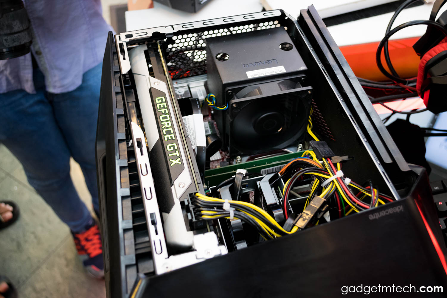 Lenovo IdeaCentre Y710 Cube_3