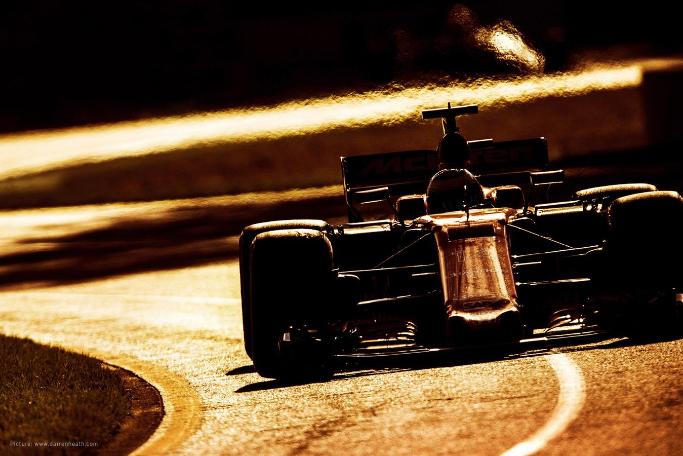 McLaren Collaborates with Logitech G for the World’s Fastest Gamer Competition