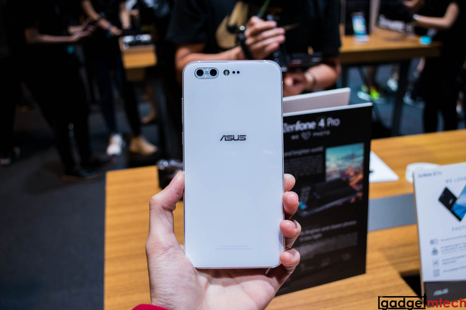ASUS ZenFone 4 Pro_2