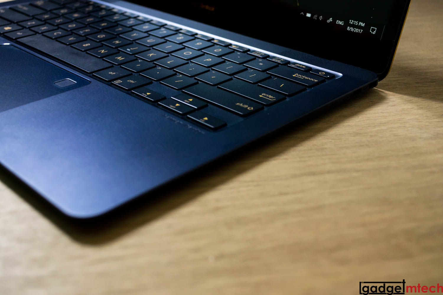 ASUS ZenBook 3 Deluxe Review_2