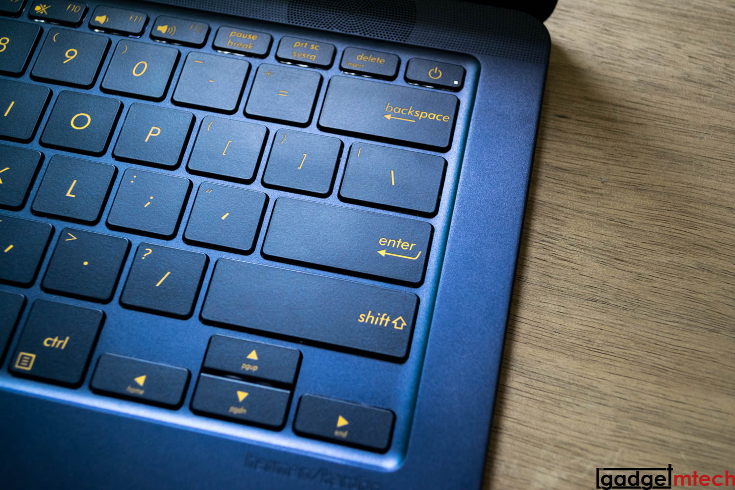 ASUS ZenBook 3 Deluxe Review_6
