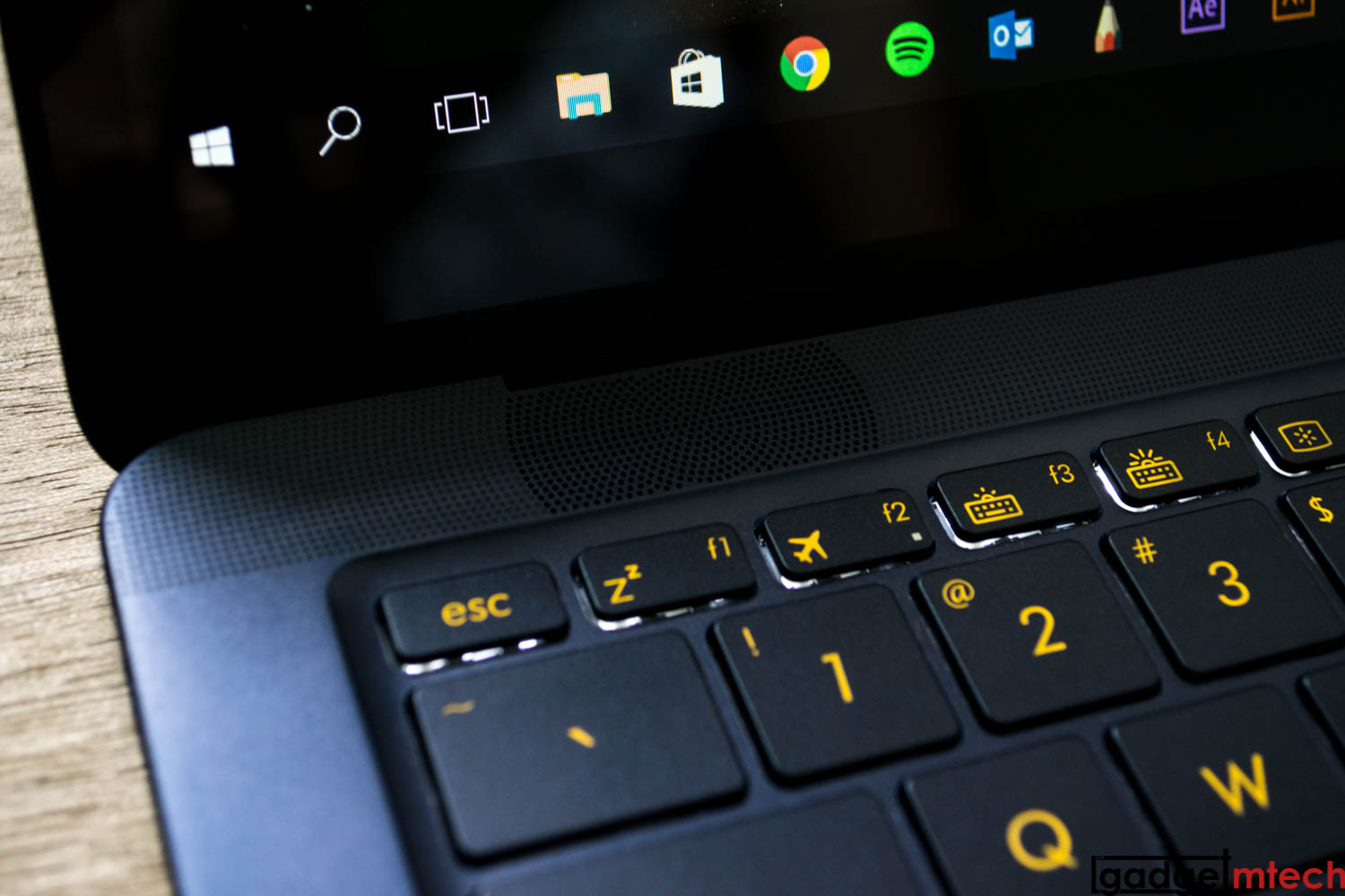 ASUS ZenBook 3 Deluxe Review_9