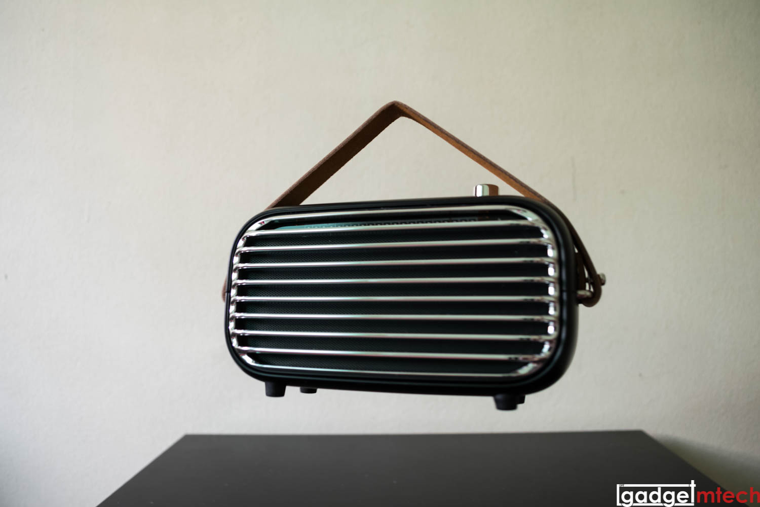 Elysium Iron Mini Review: Retro Bass