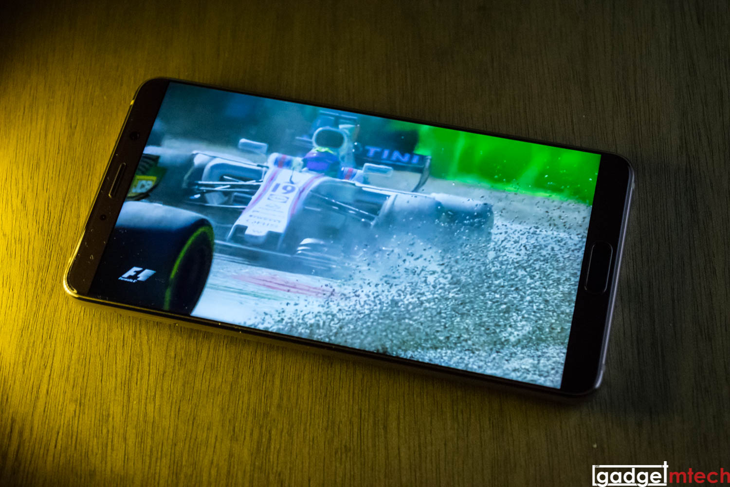 Huawei Mate 10 Review_10