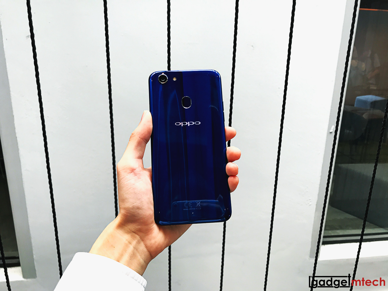 OPPO F5 Dashing Blue_2
