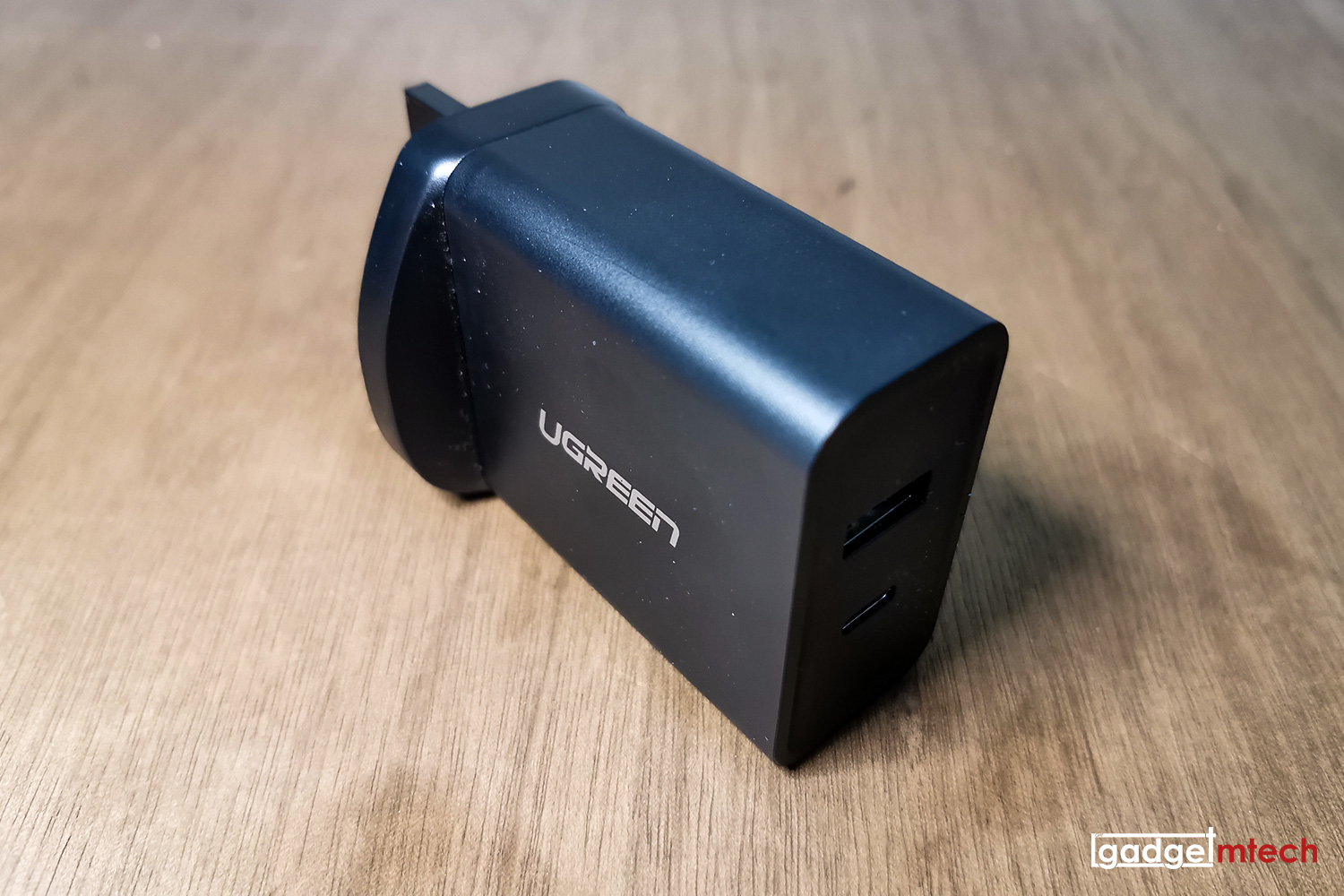 UGREEN 30W Wall Charger_1