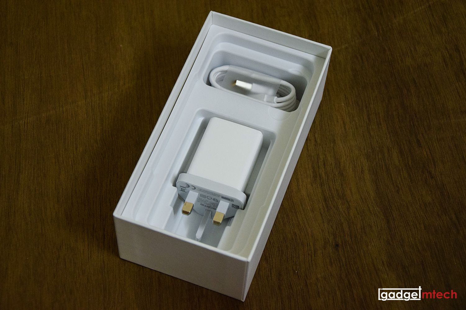 realme 5 Unboxing & First Impressions_4