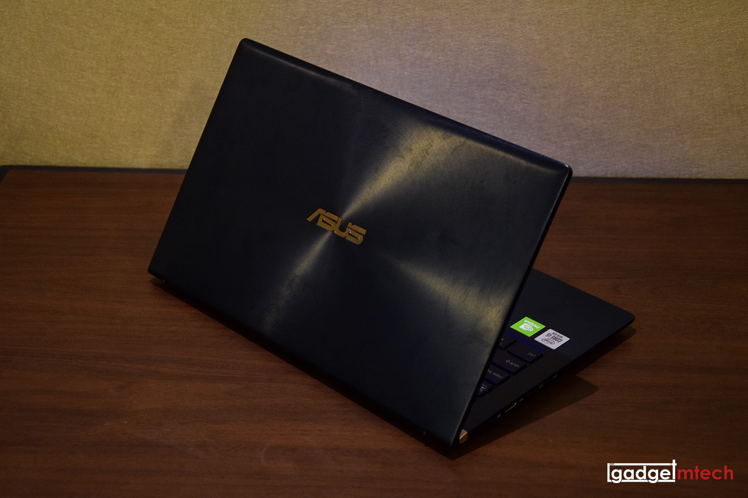 ASUS ZenBook 14_2