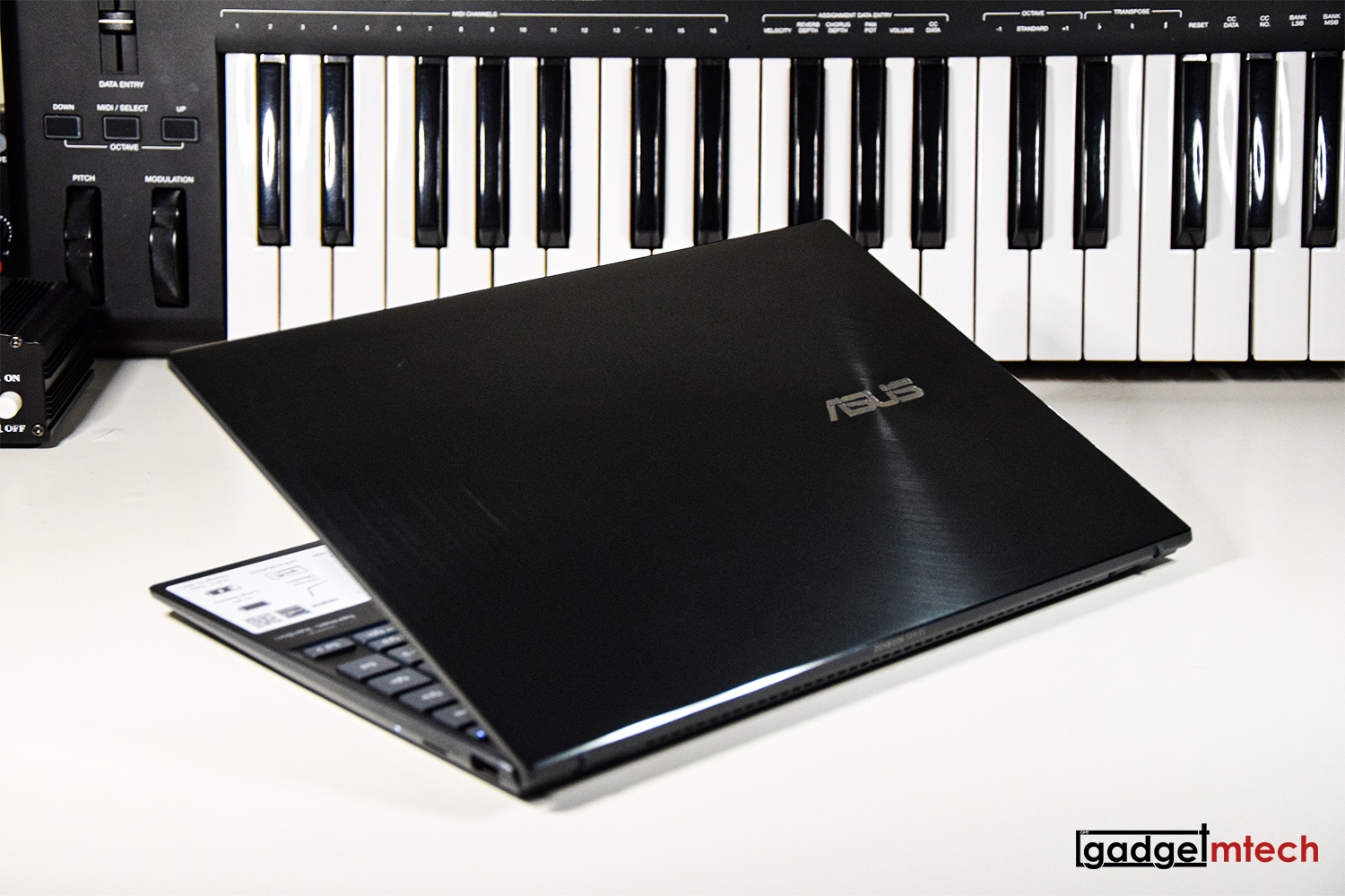 ASUS ZenBook 13 (UX325) Review