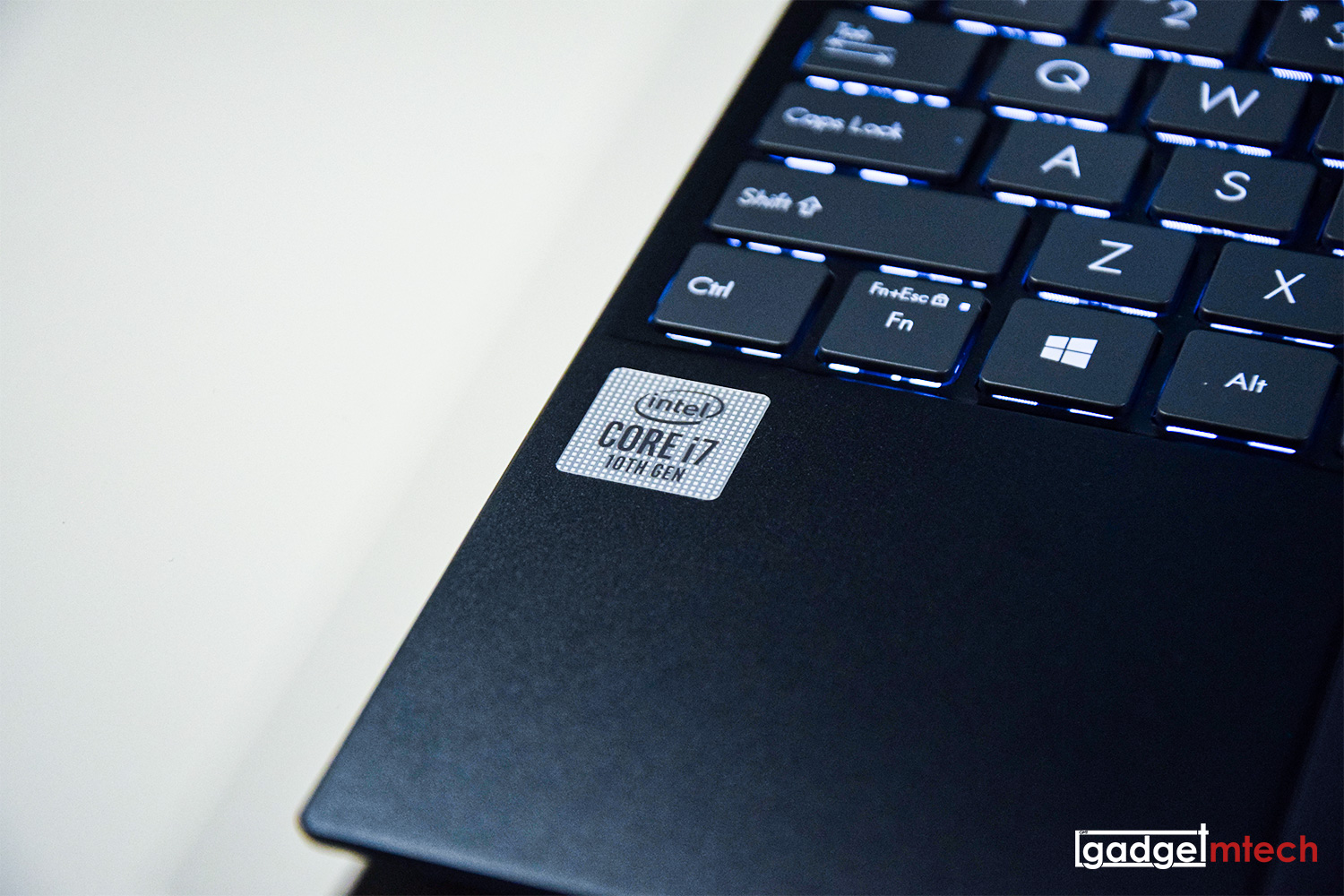 ASUS ZenBook 13 (UX325) Review_10