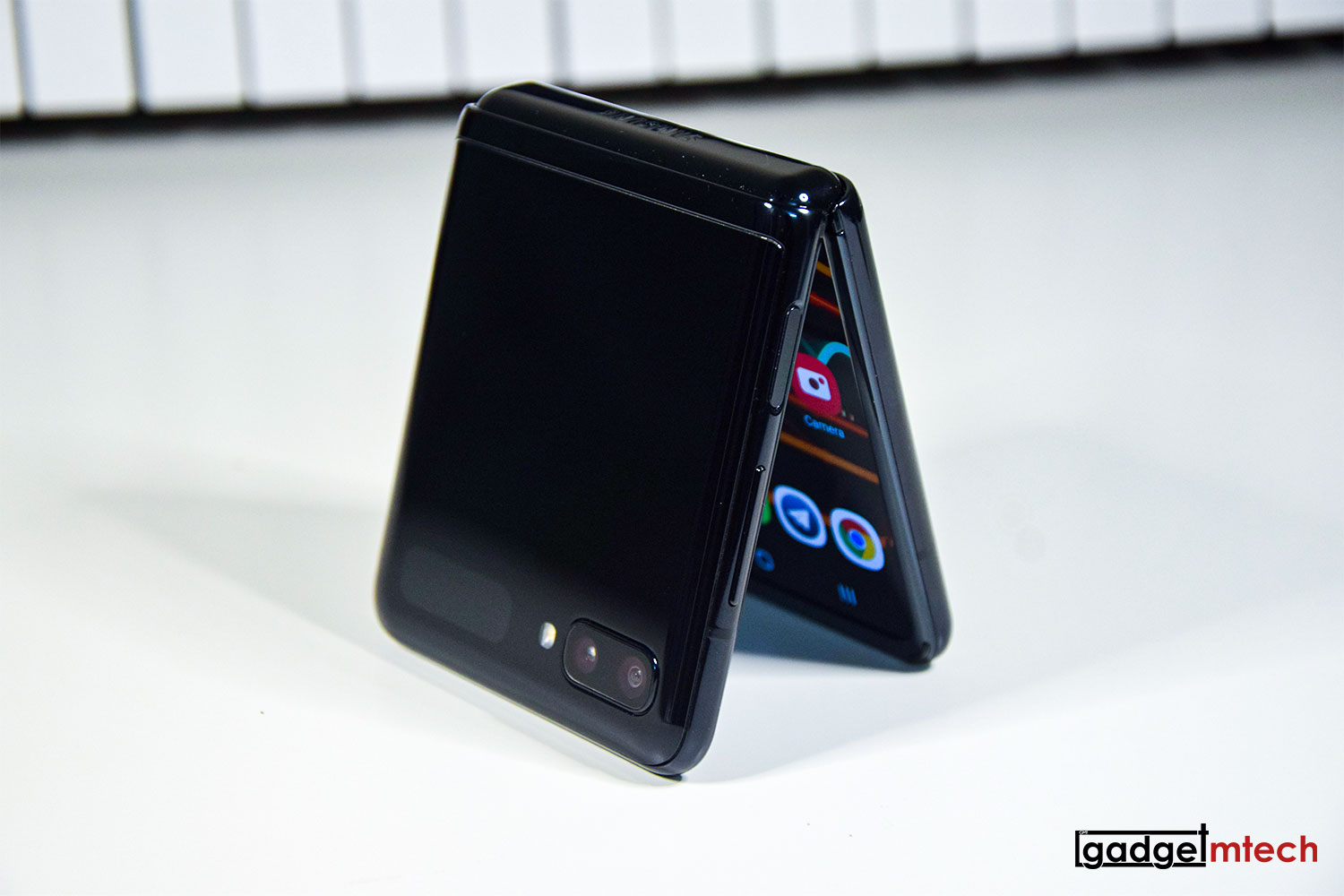 Samsung Galaxy Z Flip Review_2