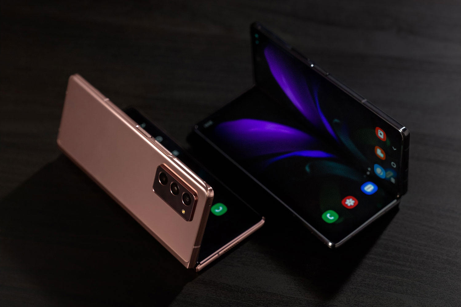 Samsung Galaxy Z Fold2 Unpacked_1