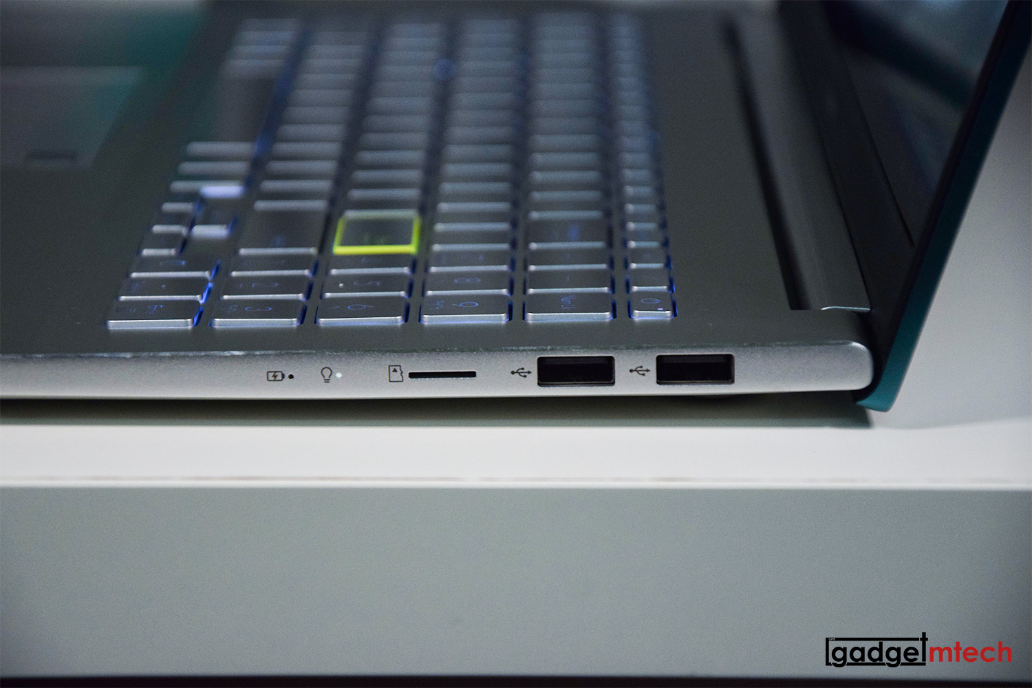 ASUS VivoBook S15 S533EA Review_4