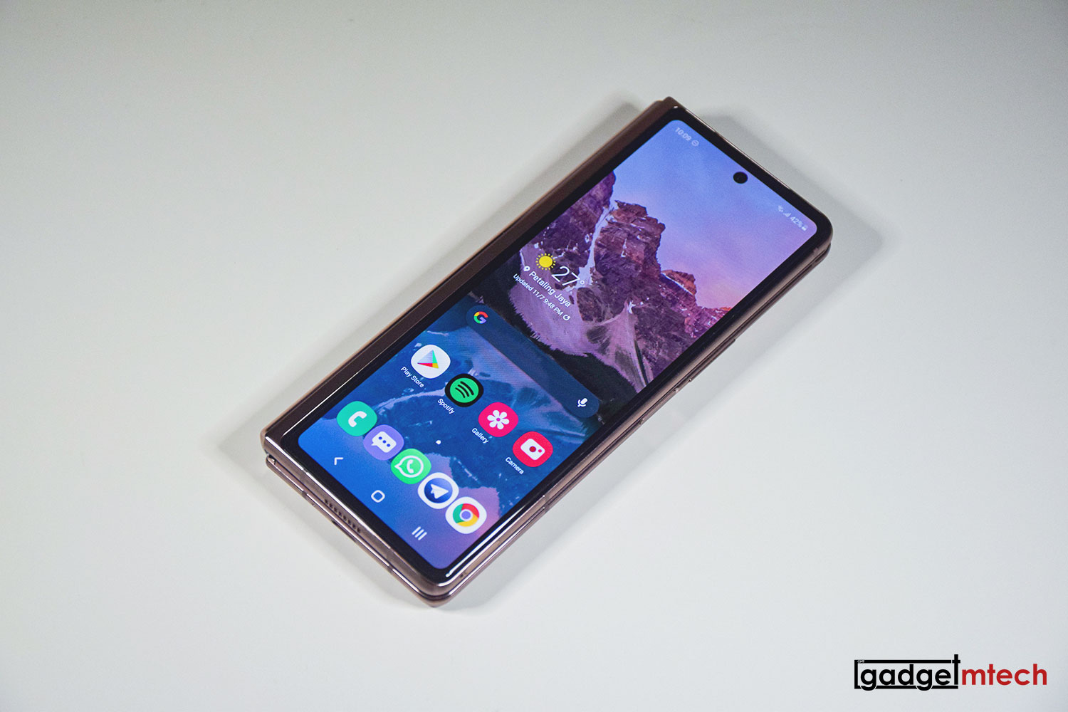 Samsung Galaxy Z Fold2 Review_2