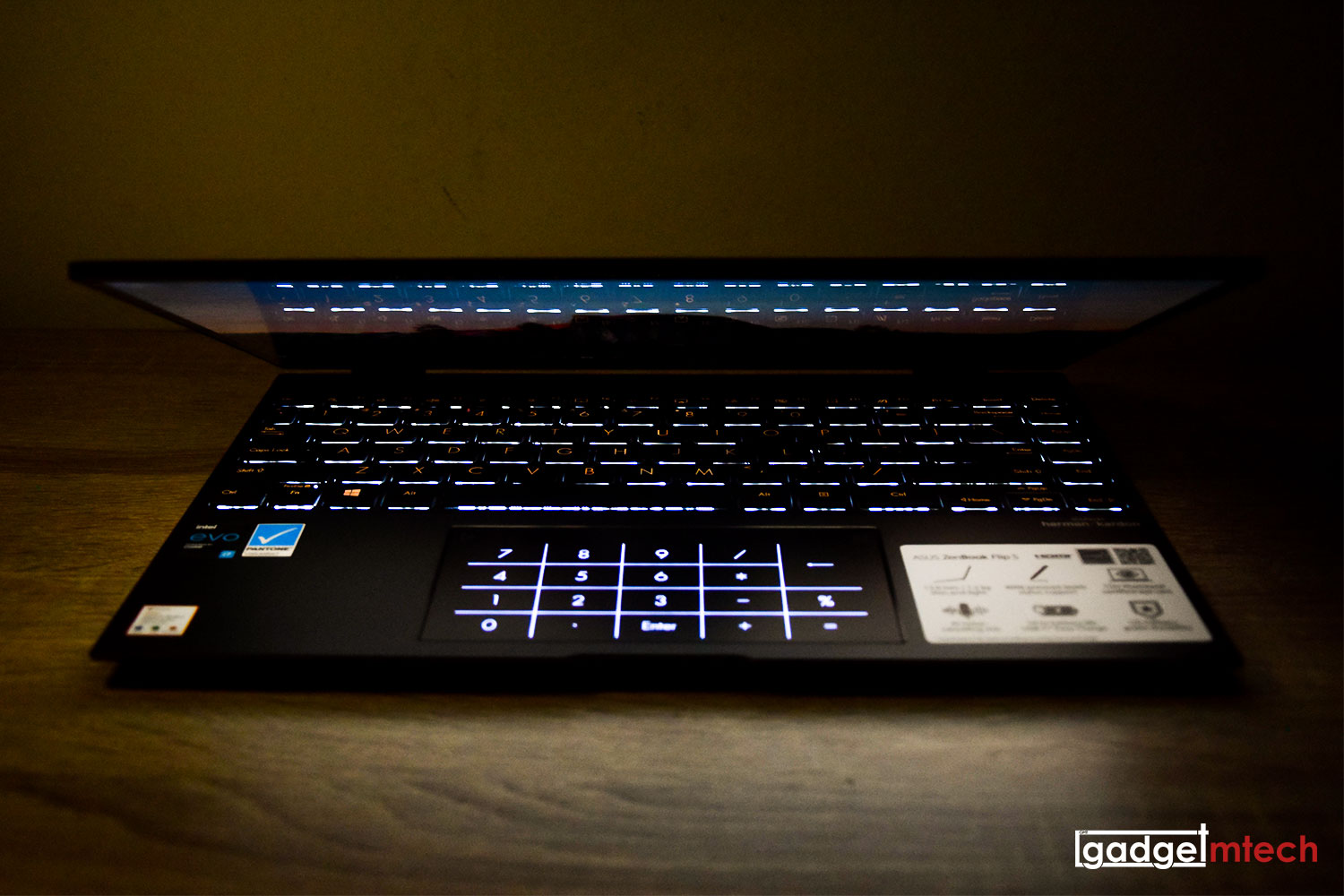ASUS ZenBook Flip S OLED (UX371) Review