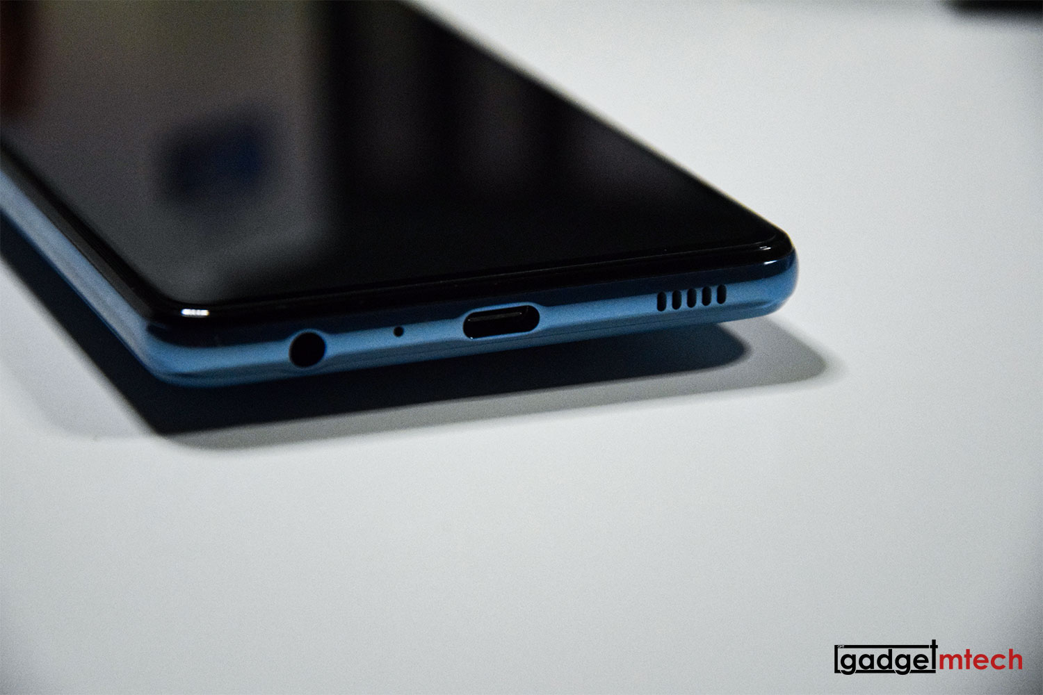 Samsung Galaxy A52 Unboxing and First Impressions_6