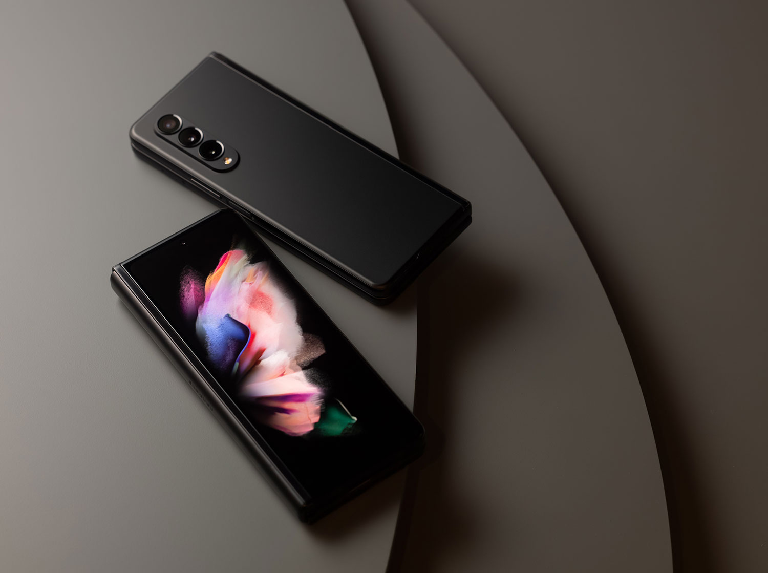 Samsung Galaxy Z Fold3_2